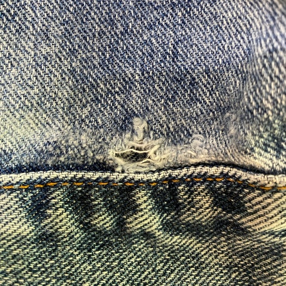 VINTAGE Levi’s Medium Wash Denim Thrashed Destroyed Grunge Trucker Jacket SZ XXL - Picture 15 of 15